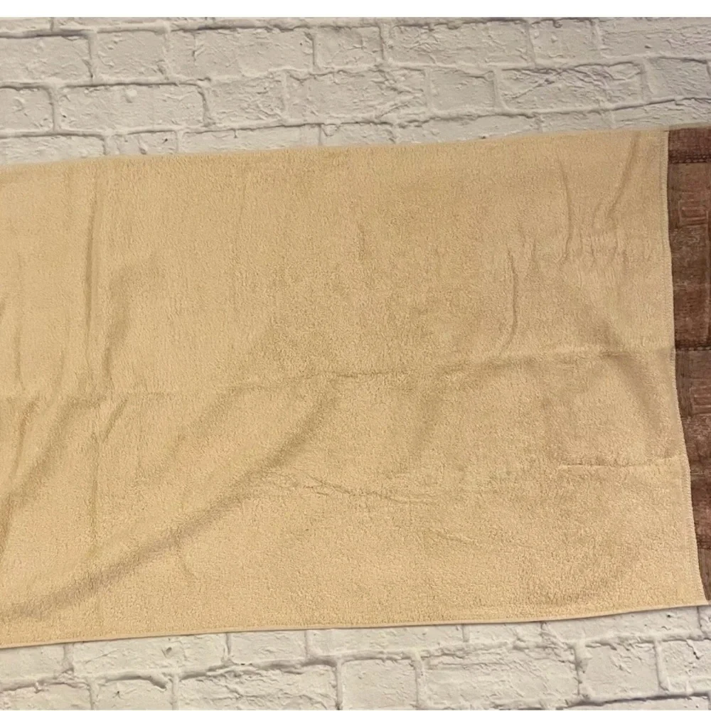 CROSCILL Cream Brocade Gold Decorative Hand Towels 25x 45